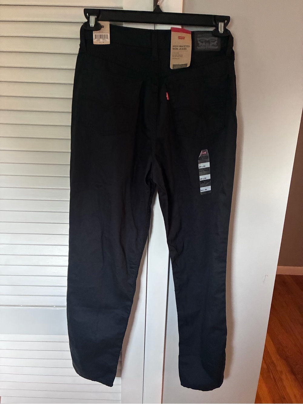 Levi's Women’s Highwasited Mom Jeans